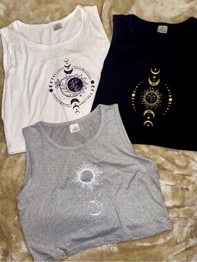 NWOT BUNDLE Women’s Celestial Graphic Crop Tank Top - White, Black, Gray